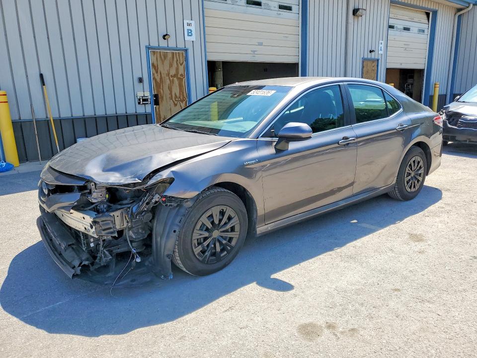 2018 Toyota Camry მანქანა იყიდება აუქციონზე, vin: 4T1B31HK8JU002029, აუქციონის ნომერი: 52401636