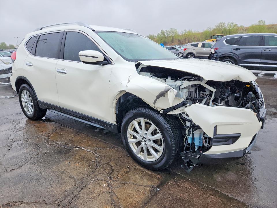 2017 Nissan Rogue მანქანა იყიდება აუქციონზე, vin: JN8AT2MV8HW261130, აუქციონის ნომერი: 52236826