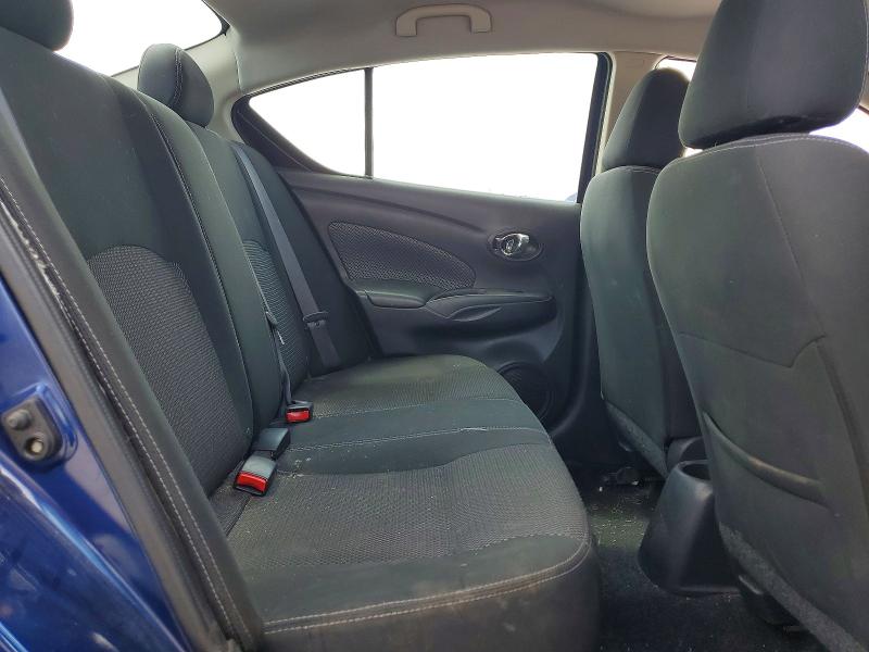 51819056 :رقم المزاد ، 3N1CN7AP8JL884215 vin ، 2018 Nissan Versa مزاد بيع