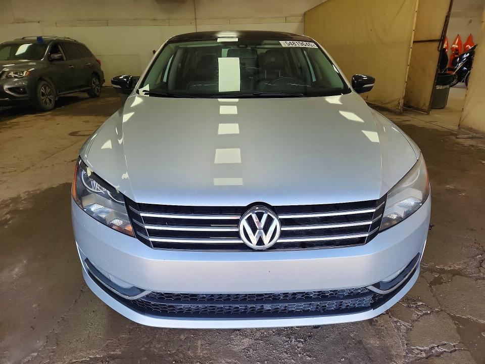 Продаж на аукціоні авто 2015 Volkswagen Passat, vin: 1VWBT7A35FC103713, номер лоту: 54819646