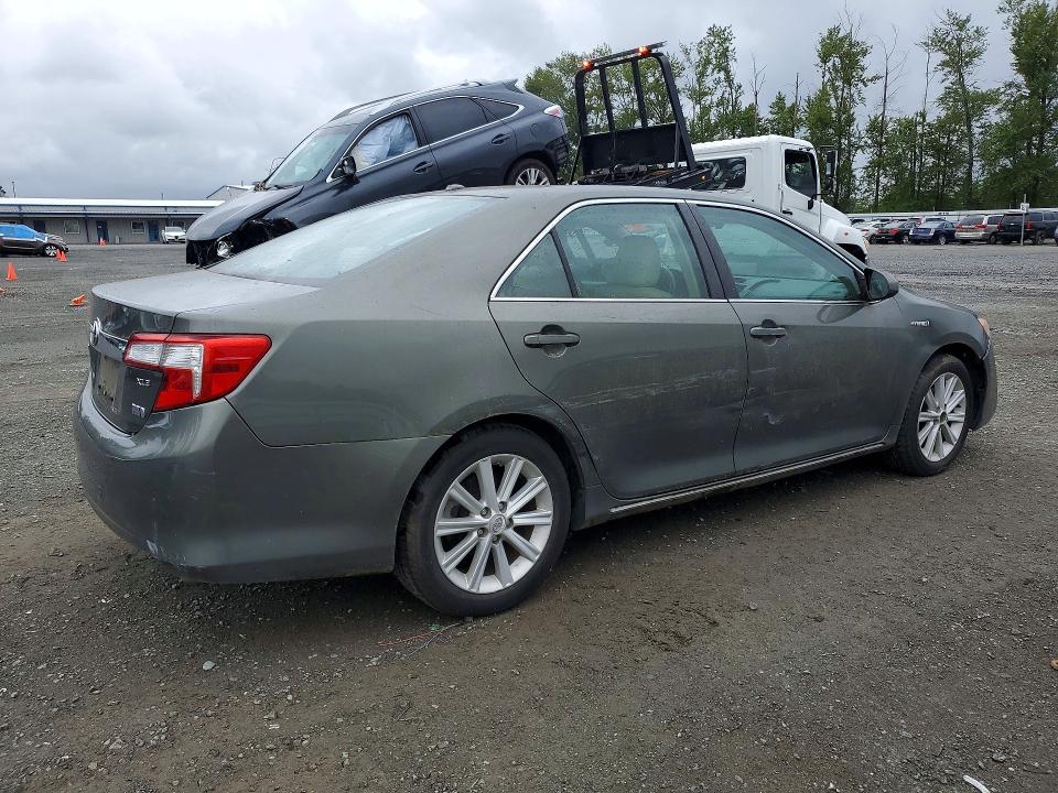 2012 Toyota Camry Hybrid მანქანა იყიდება აუქციონზე, vin: 4T1BD1FK3CU018657, აუქციონის ნომერი: 52967146
