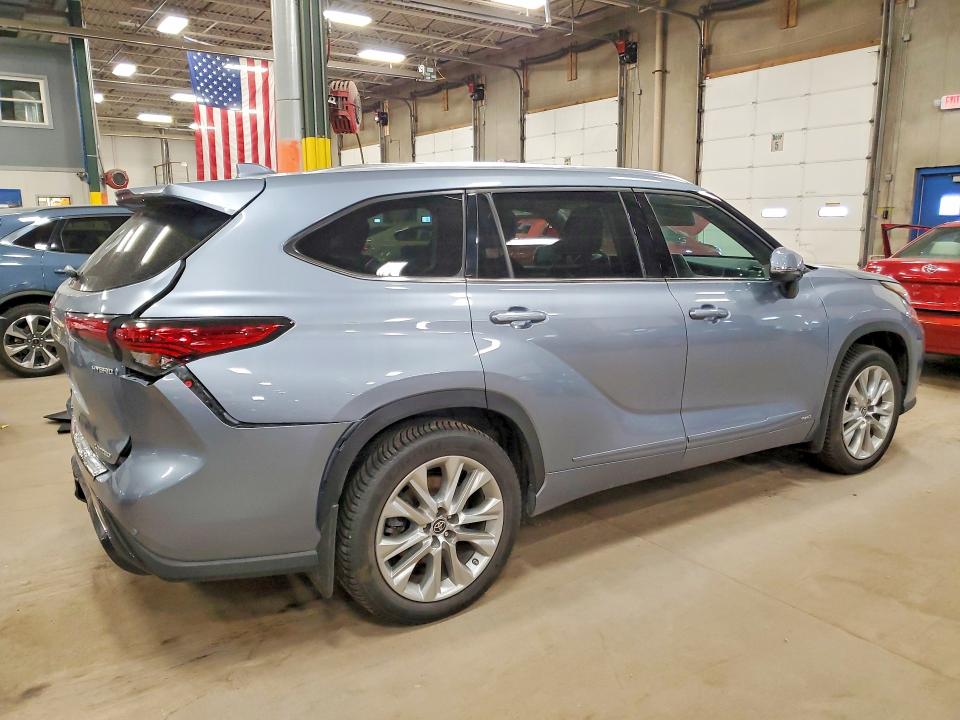 Продажа на аукционе авто 2022 Toyota Highlander Hybrid, vin: 5TDXBRCH5NS077885, номер лота: 51991516