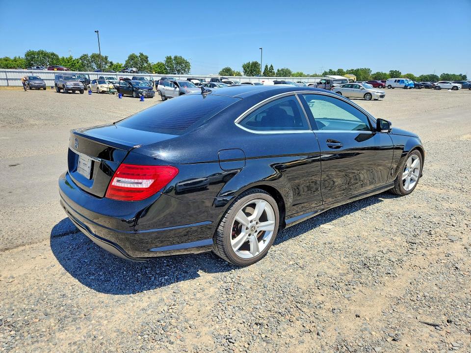 Продаж на аукціоні авто 2014 Mercedes-benz C, vin: WDDGJ4HBXEG209078, номер лоту: 52526596