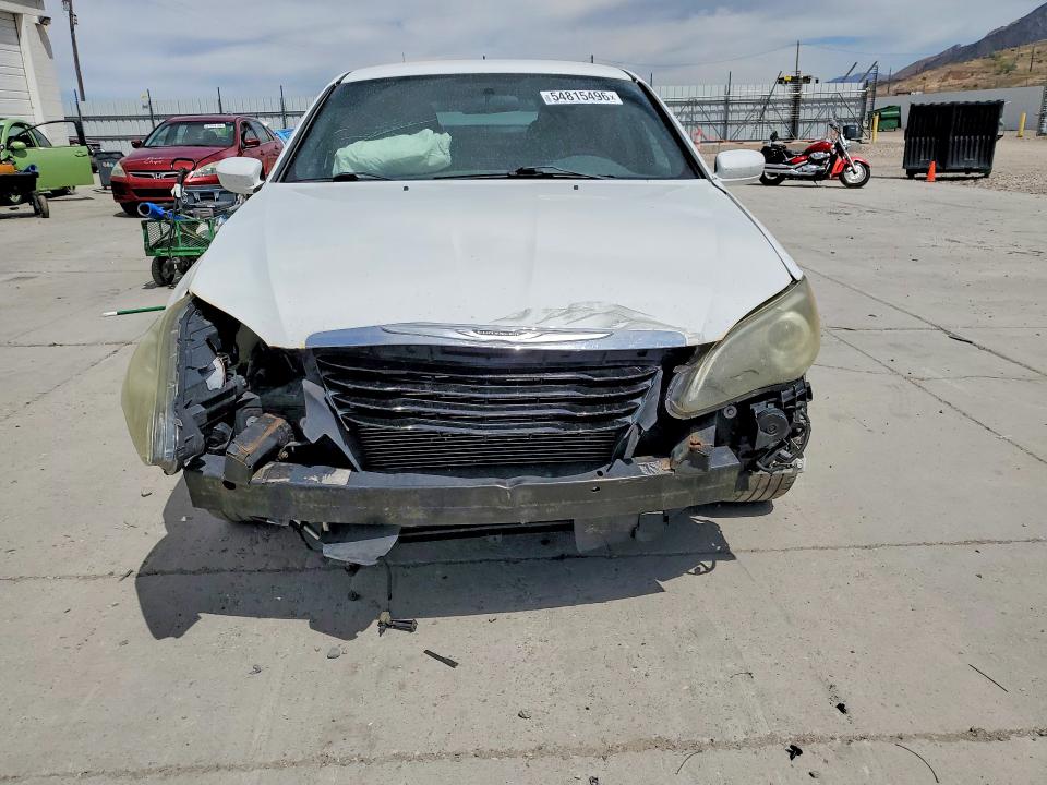 2013 Chrysler 200 მანქანა იყიდება აუქციონზე, vin: 1C3CCBBB1DN574604, აუქციონის ნომერი: 54815496