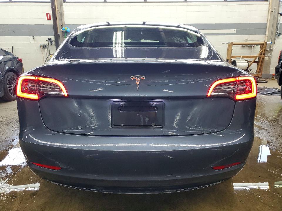 52211596 :رقم المزاد ، 5YJ3E1EA1NF290022 vin ، 2022 Tesla Model 3 مزاد بيع
