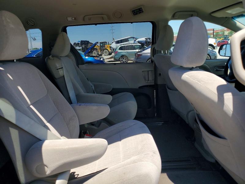 54133106 :رقم المزاد ، 5TDKK3DC0FS690055 vin ، 2015 Toyota Sienna مزاد بيع