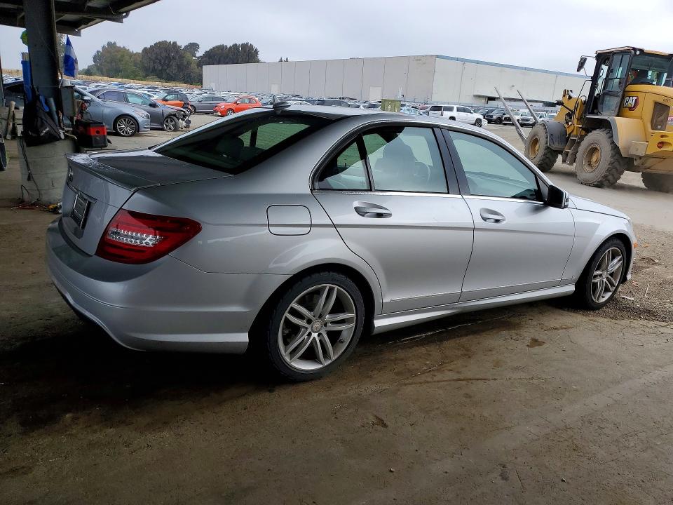 Продаж на аукціоні авто 2014 Mercedes-benz C, vin: WDDGF4HB5EA964529, номер лоту: 53076816
