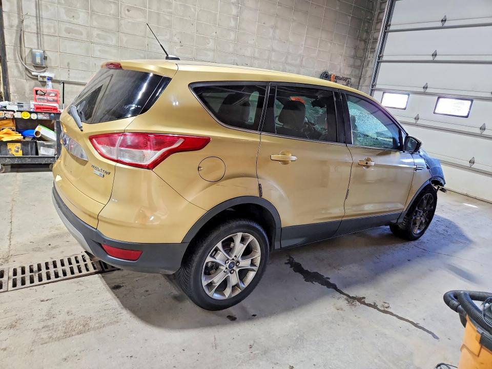 2014 Ford Escape მანქანა იყიდება აუქციონზე, vin: 1FMCU9J97EUC30391, აუქციონის ნომერი: 54318016