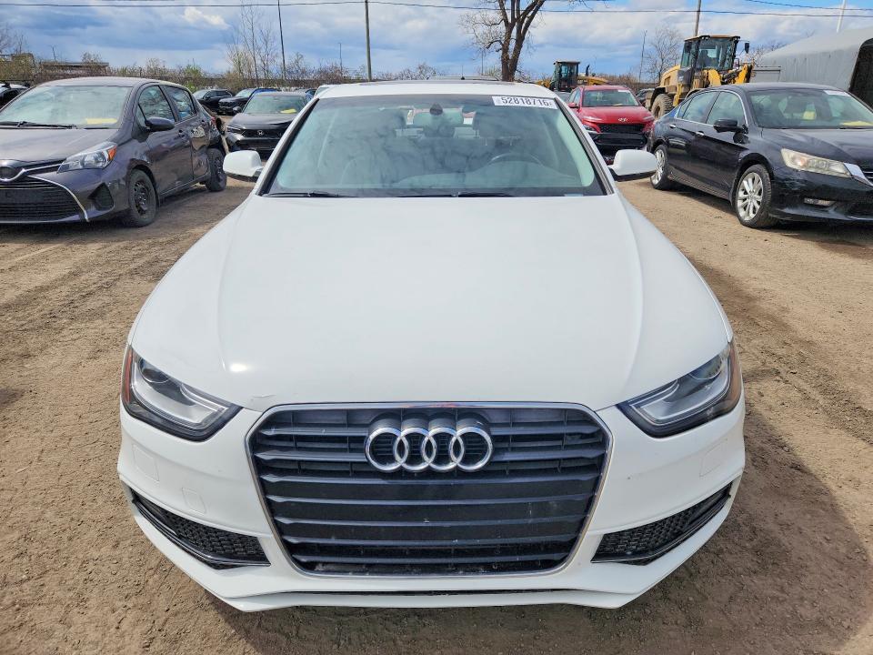 52818716 :رقم المزاد ، WAUFFCFL0FN001167 vin ، 2015 Audi A4 مزاد بيع