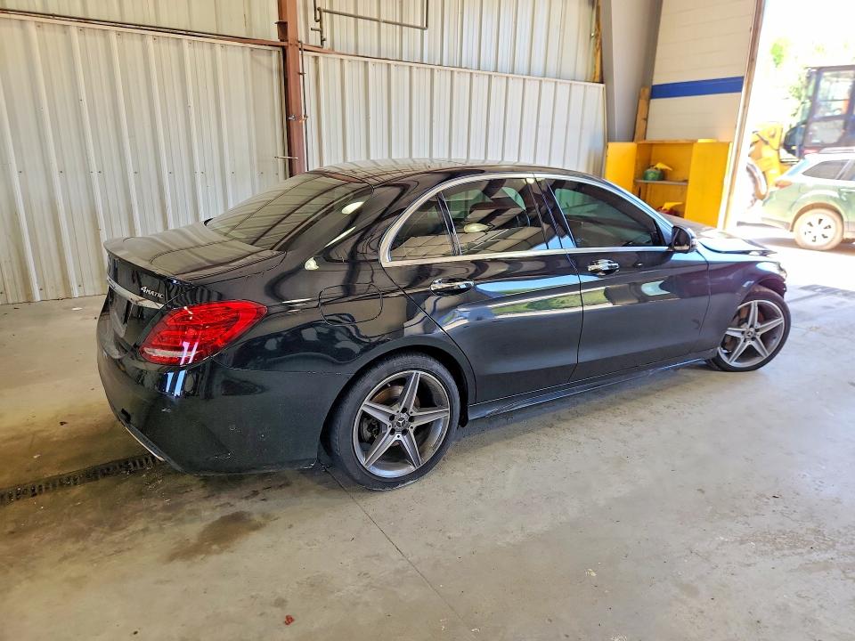 54988346 :رقم المزاد ، 55SWF4KB1JU259368 vin ، 2018 Mercedes-benz C مزاد بيع