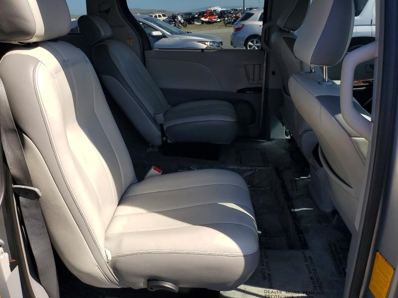 2013 Toyota Sienna მანქანა იყიდება აუქციონზე, vin: 5TDKK3DC5DS282857, აუქციონის ნომერი: 53657996