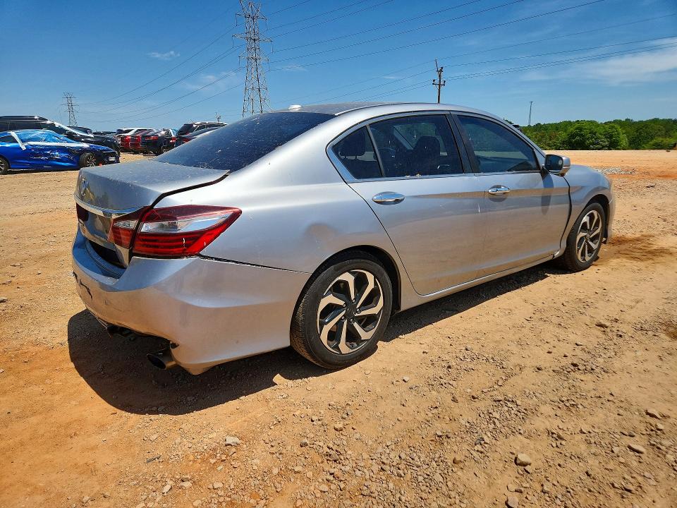 52151776 :رقم المزاد ، 1HGCR2F78HA211392 vin ، 2017 Honda Accord مزاد بيع