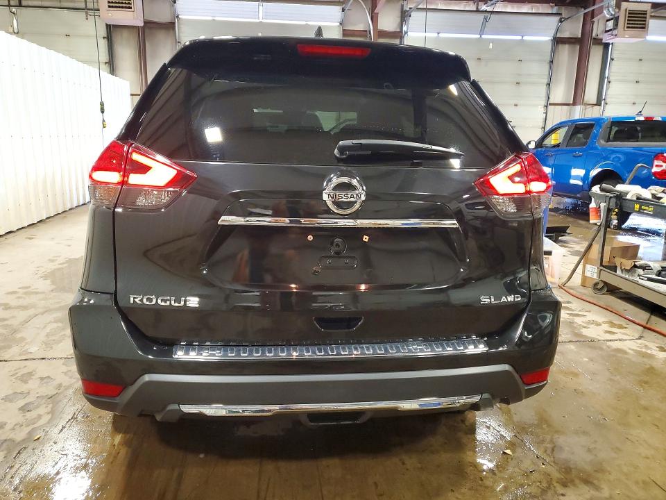 2017 Nissan Rogue მანქანა იყიდება აუქციონზე, vin: 5N1AT2MV6HC735844, აუქციონის ნომერი: 51983086
