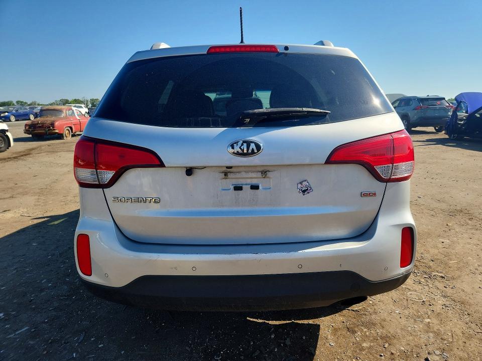 54336746 :رقم المزاد ، 5XYKTCA68FG561411 vin ، 2015 Kia Sorento مزاد بيع