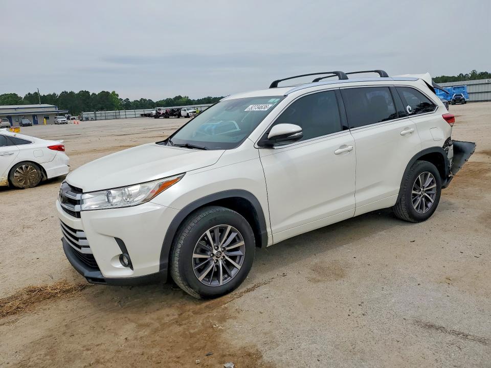 52734636 :رقم المزاد ، 5TDKZRFH2JS536494 vin ، 2018 Toyota Highlander مزاد بيع