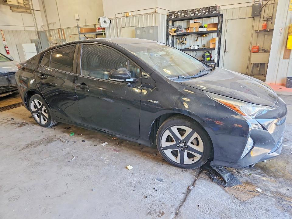 53049686 :رقم المزاد ، JTDKARFU7H3537012 vin ، 2017 Toyota Prius مزاد بيع