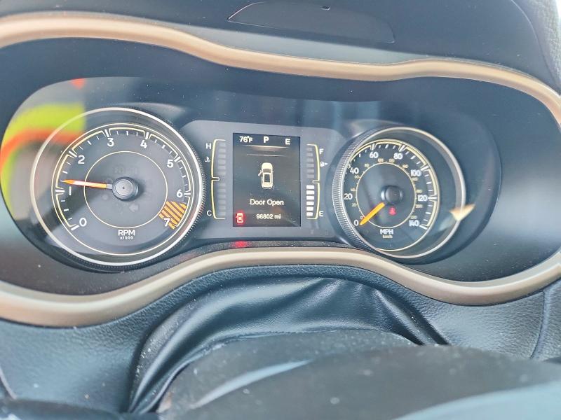 53259106 :رقم المزاد ، 1C4PJMCB7FW702502 vin ، 2015 Jeep Cherokee مزاد بيع
