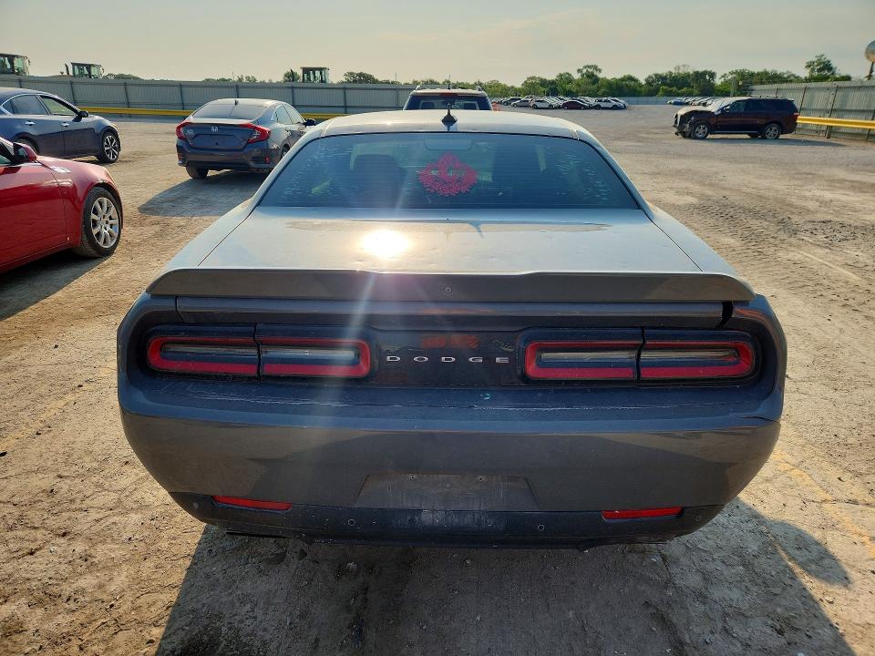 Продаж на аукціоні авто 2018 Dodge Challenger, vin: 2C3CDZBT0JH112604, номер лоту: 52919616