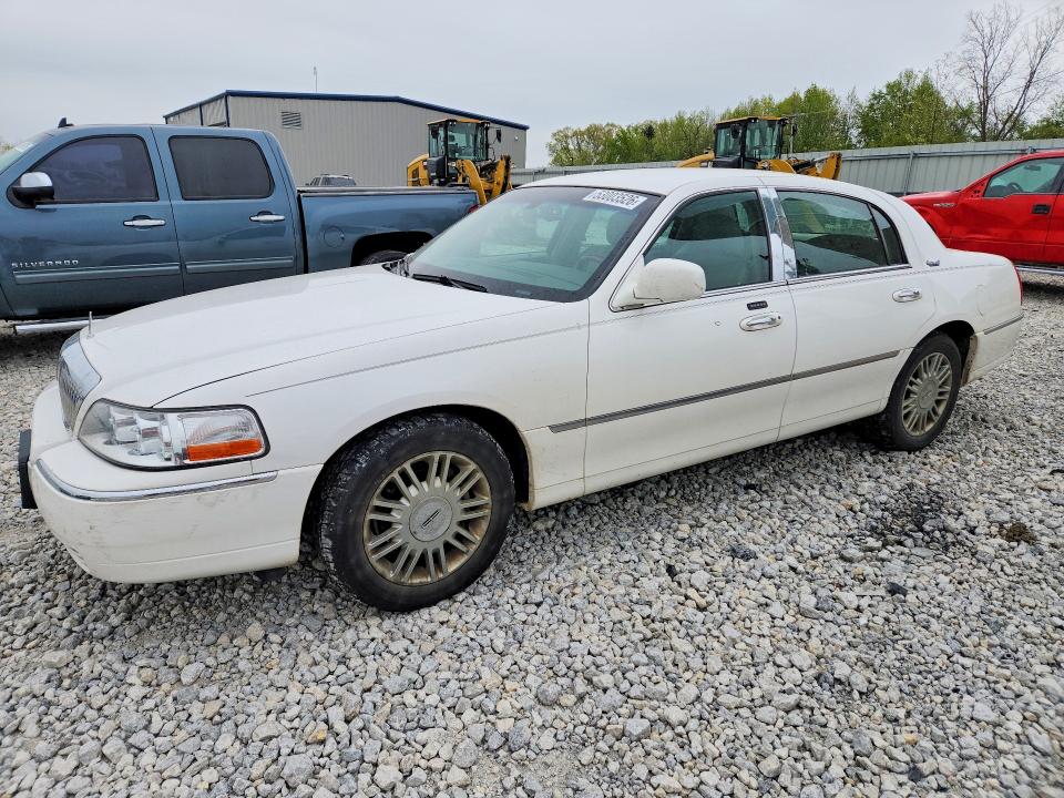 Aukcja sprzedaży 2010 Lincoln Town Car, vin: 2LNBL8CV2AX752562, numer aukcji: 53003526
