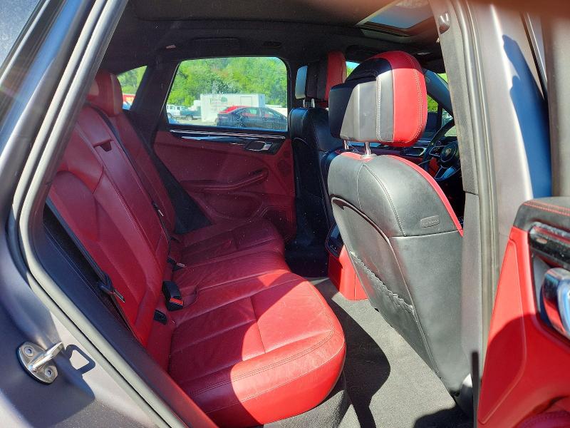 53162386 :رقم المزاد ، WP1AB2A51FLB60141 vin ، 2015 Porsche Macan مزاد بيع