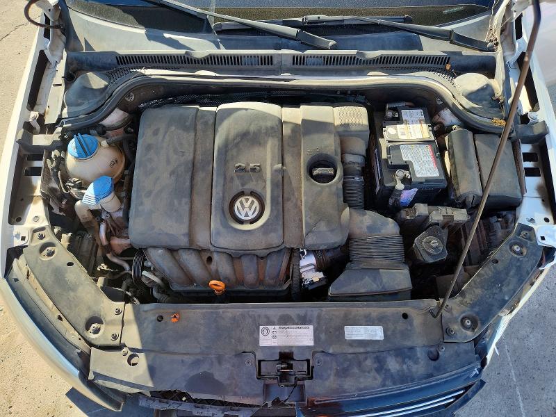2013 Volkswagen Jetta მანქანა იყიდება აუქციონზე, vin: 3VWDP7AJ5DM201566, აუქციონის ნომერი: 53220996