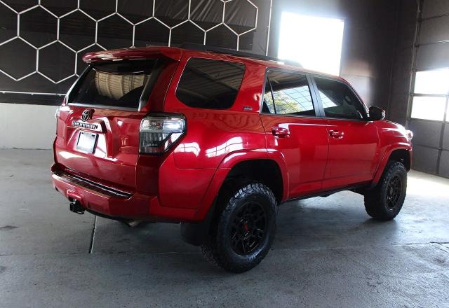 52923036 :رقم المزاد ، JTEBU5JR0H5437725 vin ، 2017 Toyota 4runner مزاد بيع