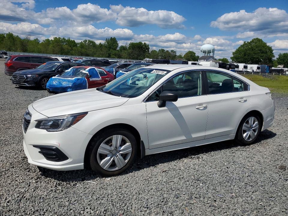 2018 Subaru Legacy მანქანა იყიდება აუქციონზე, vin: 4S3BNAA67J3028106, აუქციონის ნომერი: 52920776