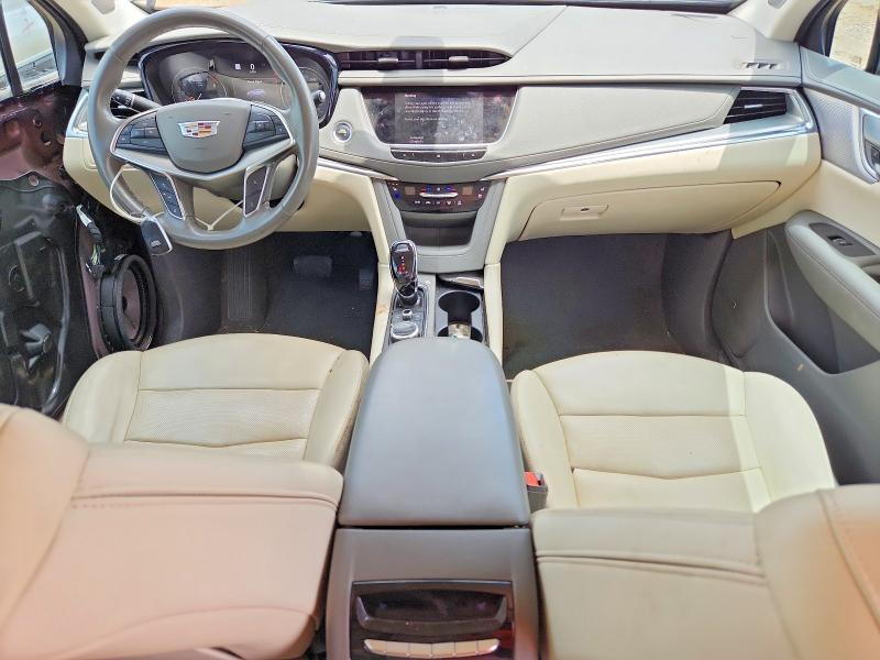 54831106 :رقم المزاد ، 1GYKNCRS8MZ112900 vin ، 2021 Cadillac Xt5 مزاد بيع