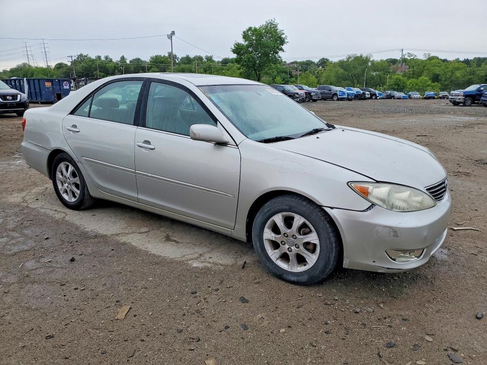 52813016 :رقم المزاد ، 4T1BE30K45U960690 vin ، 2005 Toyota Camry مزاد بيع