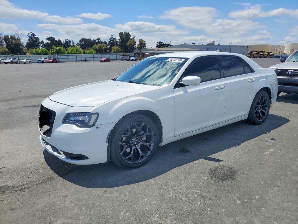52398996 :رقم المزاد ، 2C3CCABG4KH697888 vin ، 2019 Chrysler 300 مزاد بيع