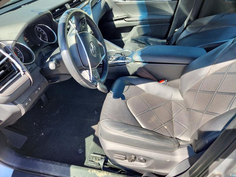 52488656 :رقم المزاد ، 4T1B11HK2JU139134 vin ، 2018 Toyota Camry مزاد بيع