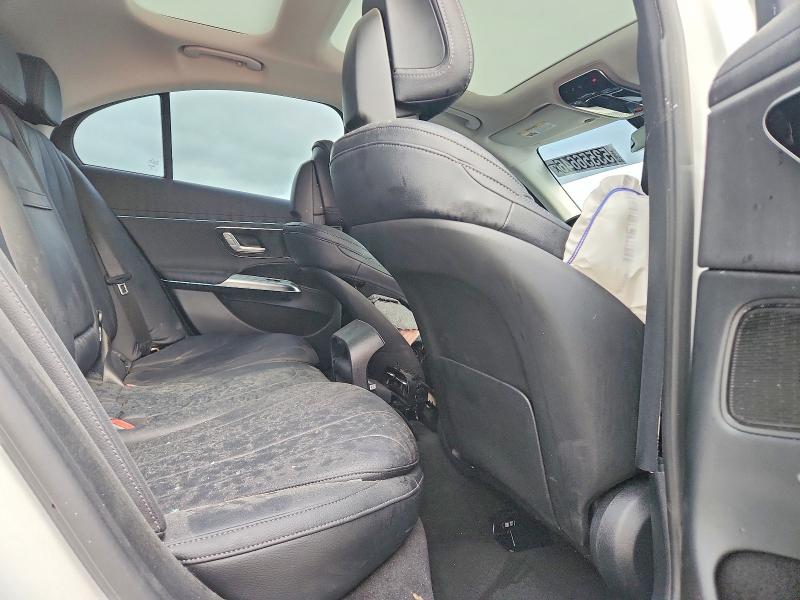 53556646 :رقم المزاد ، W1KLF4GB9SA113457 vin ، 2025 Mercedes-benz E مزاد بيع