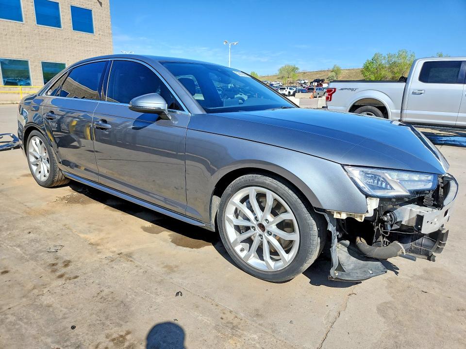 2019 Audi A4 მანქანა იყიდება აუქციონზე, vin: WAUDNAF4XKA044343, აუქციონის ნომერი: 52870586