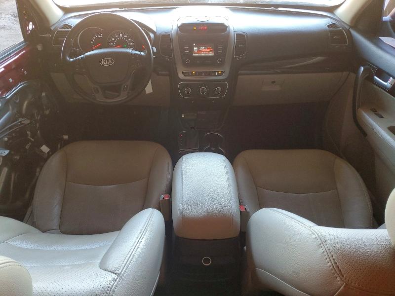 55601286 :رقم المزاد ، 5XYKT3A6XFG646802 vin ، 2015 Kia Sorento مزاد بيع