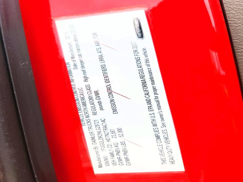 52198346 :رقم المزاد ، 1FUGGLDR2HLGZ8721 vin ، 2017 Freigliner Cascadia 125 مزاد بيع