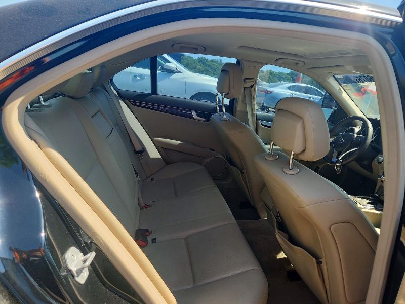 2013 Mercedes-benz C მანქანა იყიდება აუქციონზე, vin: WDDGF4HB0DR243101, აუქციონის ნომერი: 53586076