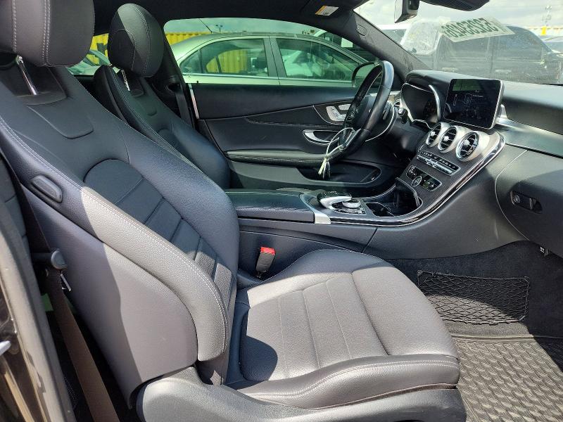53253426 :رقم المزاد ، WDDWJ8EB9KF838338 vin ، 2019 Mercedes-benz C مزاد بيع