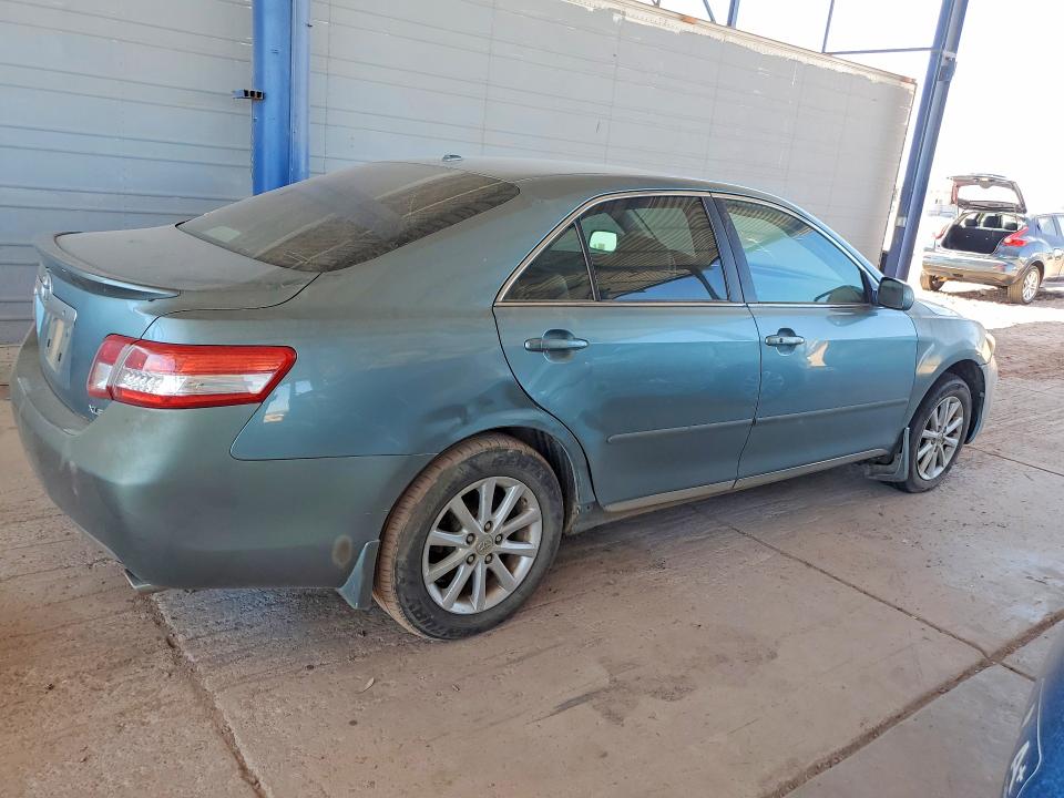 53654706 :رقم المزاد ، 4T1BK3EKXBU631246 vin ، 2011 Toyota Camry مزاد بيع