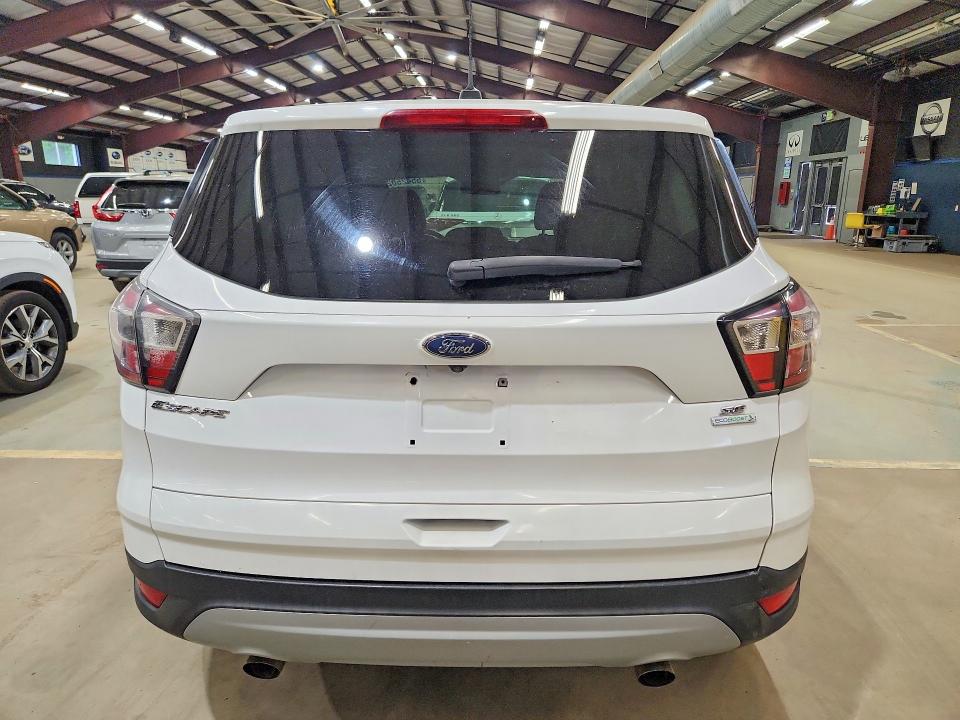 2017 Ford Escape მანქანა იყიდება აუქციონზე, vin: 1FMCU0GDXHUB03212, აუქციონის ნომერი: 55425026