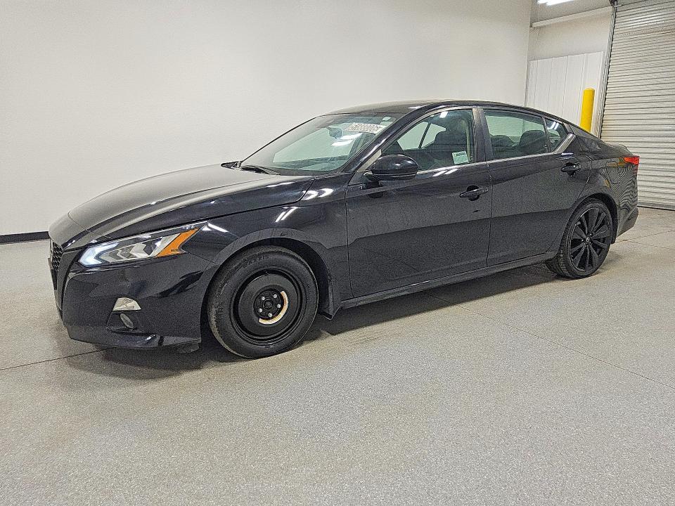 51888006 :رقم المزاد ، 1N4BL4CV4NN315043 vin ، 2022 Nissan Altima مزاد بيع
