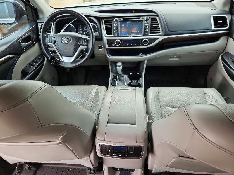 52506866 :رقم المزاد ، 5TDYKRFH1FS087590 vin ، 2015 Toyota Highlander مزاد بيع