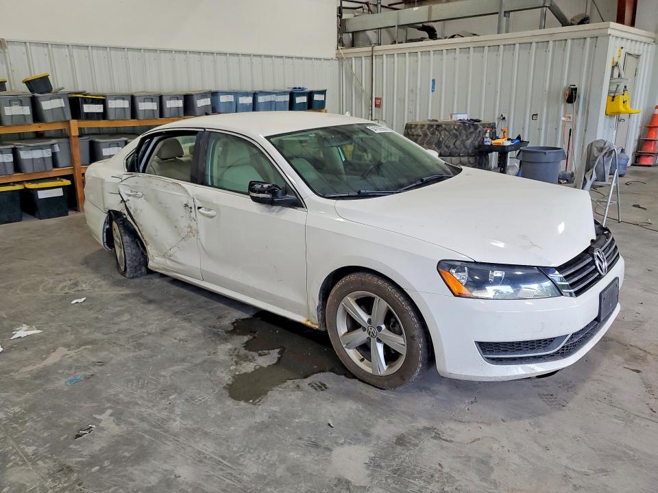 54102556 :رقم المزاد ، 1VWBT7A3XEC102488 vin ، 2014 Volkswagen Passat مزاد بيع