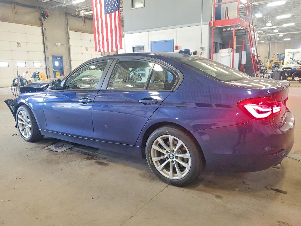 53089836 :رقم المزاد ، WBA8A3C59JA487068 vin ، 2018 Bmw 320 مزاد بيع