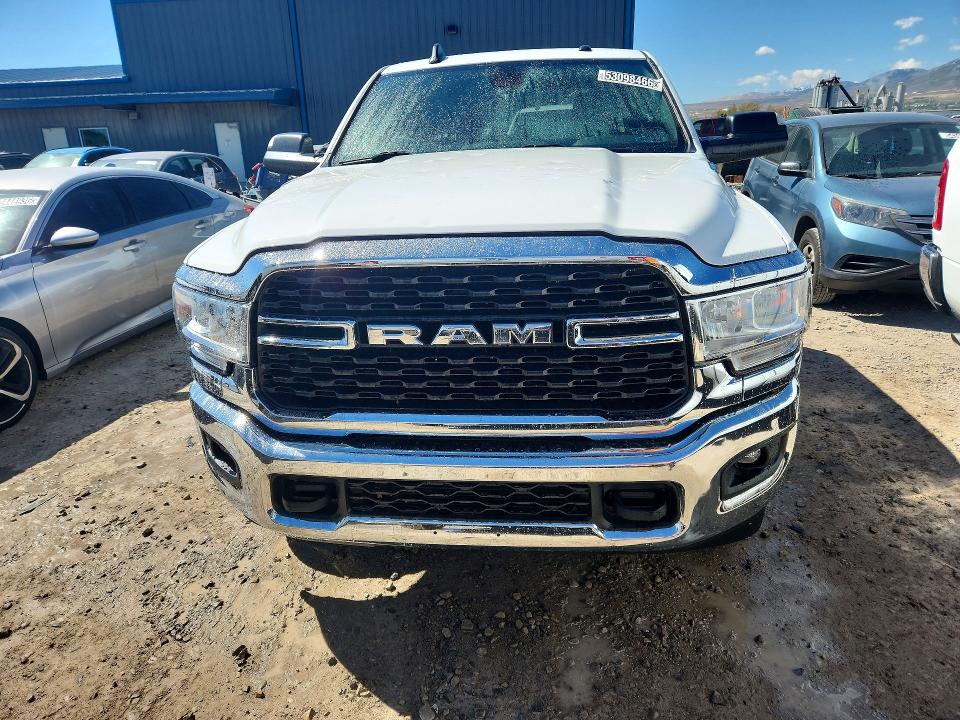 53098466 :رقم المزاد ، 3C6UR5DL5NG441366 vin ، 2022 Ram 2500 مزاد بيع