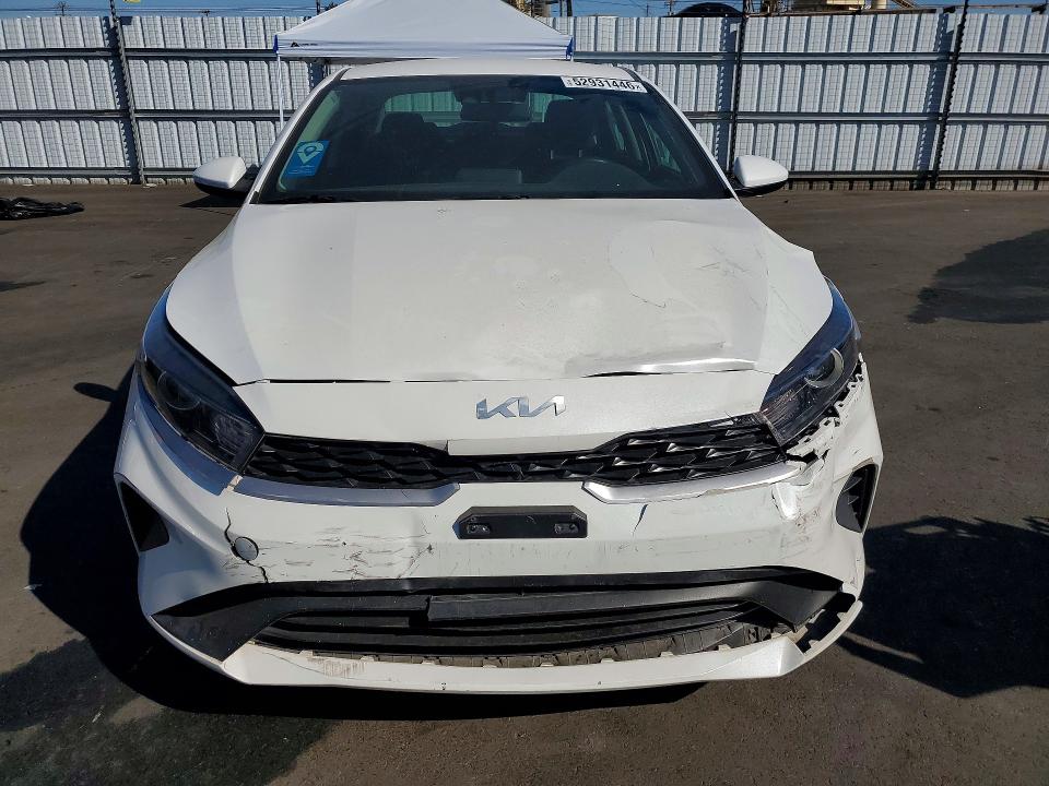 52931446 :رقم المزاد ، 3KPF24AD6RE725460 vin ، 2024 Kia Forte مزاد بيع