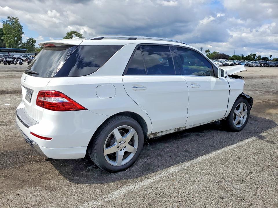 Auction sale of the 2015 Mercedes-benz Ml, vin: 4JGDA5JB2FA512529, lot number: 52327116