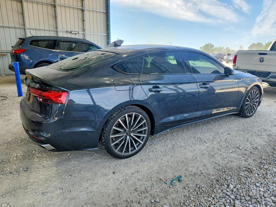 Продаж на аукціоні авто 2022 Audi A5, vin: WAUCBCF51NA012040, номер лоту: 52502166