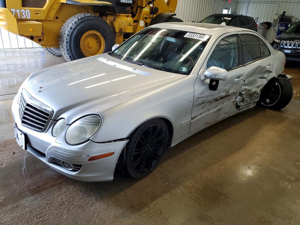 2008 Mercedes-benz E მანქანა იყიდება აუქციონზე, vin: WDBUF87X18B306401, აუქციონის ნომერი: 53331366
