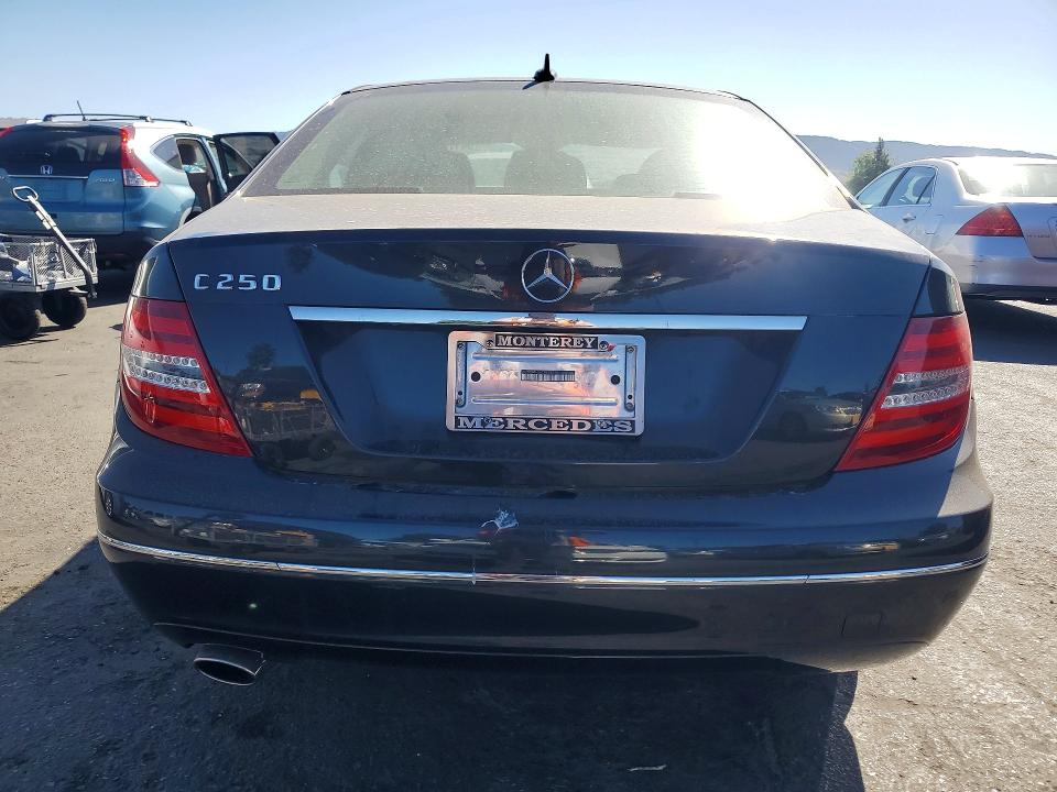Продаж на аукціоні авто 2012 Mercedes-benz C, vin: WDDGF4HB5CR228091, номер лоту: 54176356