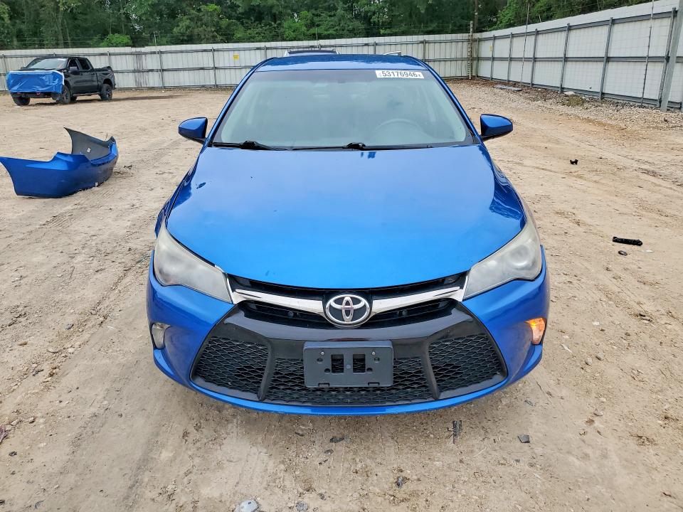 53176946 :رقم المزاد ، 4T1BF1FK2HU802507 vin ، 2017 Toyota Camry مزاد بيع
